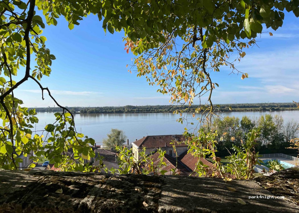 (33710) Bourg - 2 Rue du Roc — foto 2