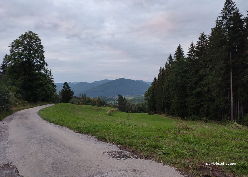 (013 03) Varín - Unnamed Road — foto