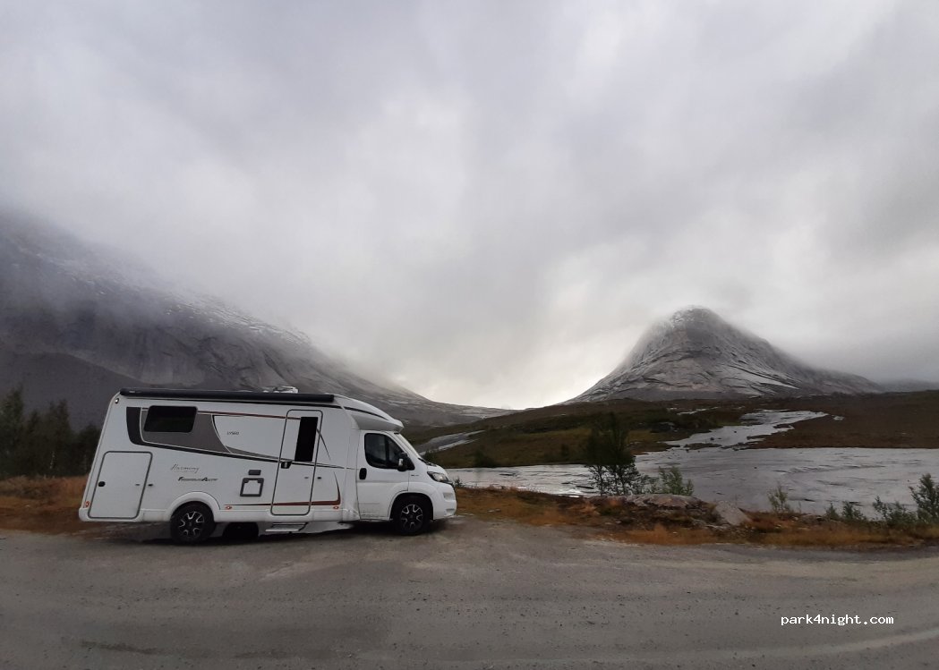 (8264) Engan - Unnamed Road — foto