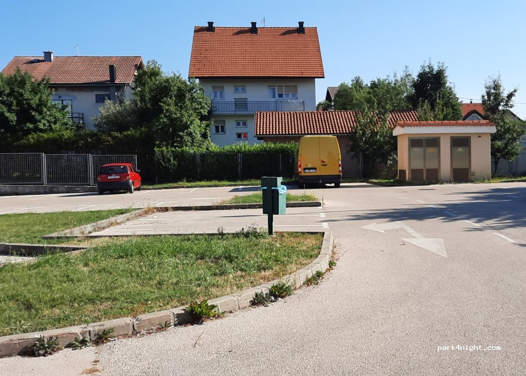 (53000) Gospić - 25 Budačka ulica — foto