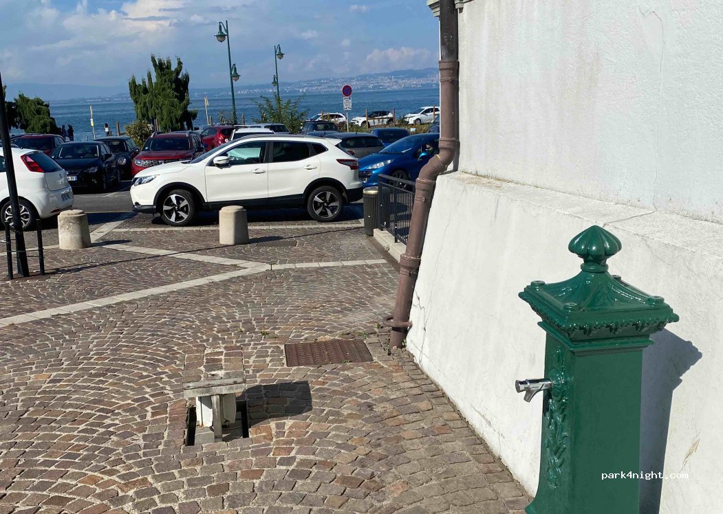 (74500) Évian-les-Bains - 10 Place de l'Église — foto