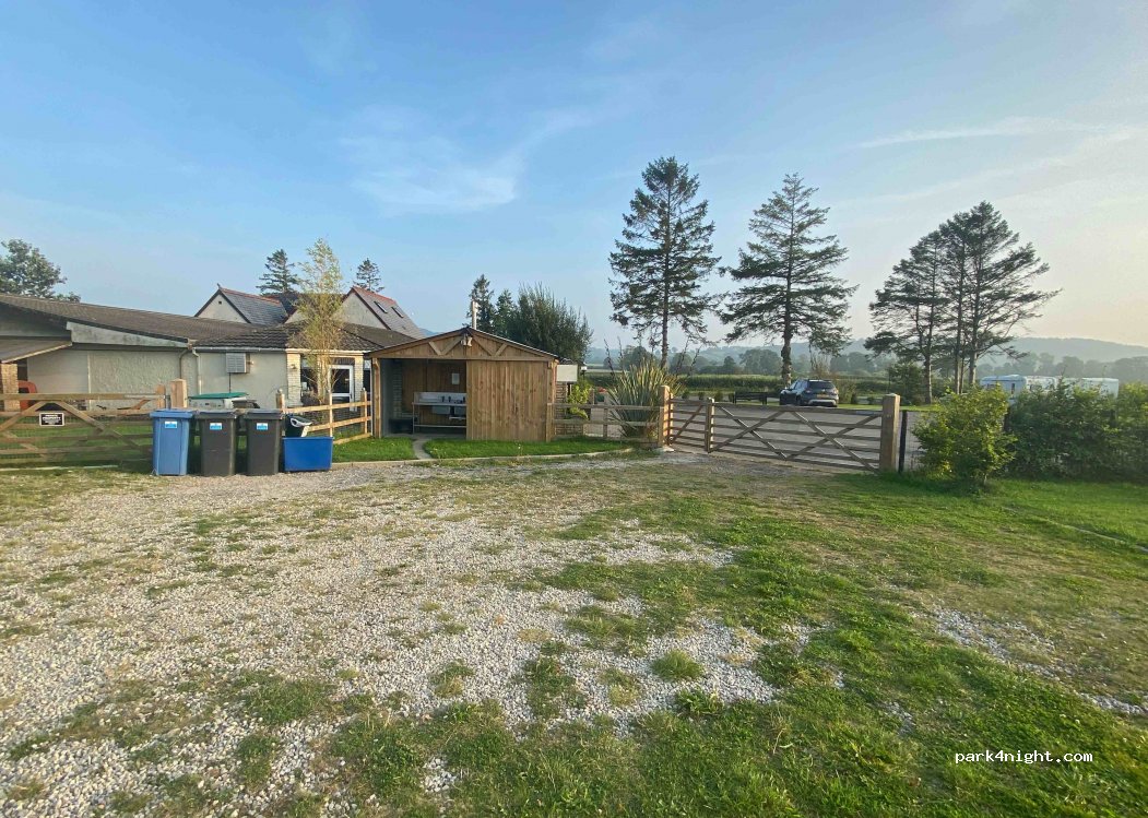Towy Valley Caravan Park — foto