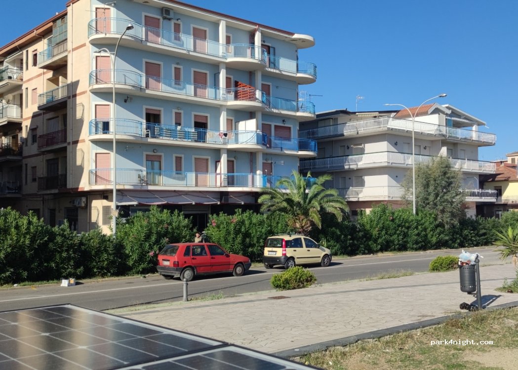 (87064) Corigliano Calabro - 145 Viale Cristoforo Colombo — foto 3