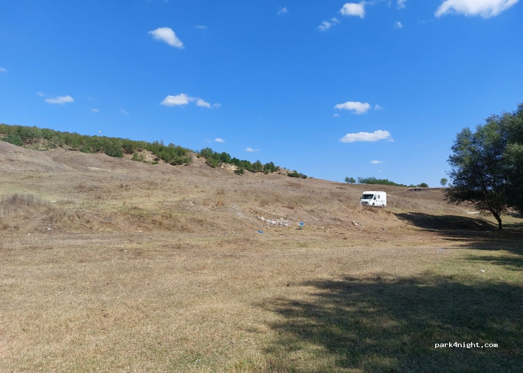 () Otetelişu - 60 Strada Olteţului — foto