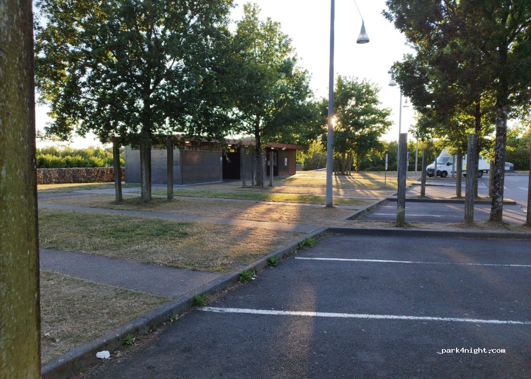 (50870) Le Parc - Unnamed road — foto