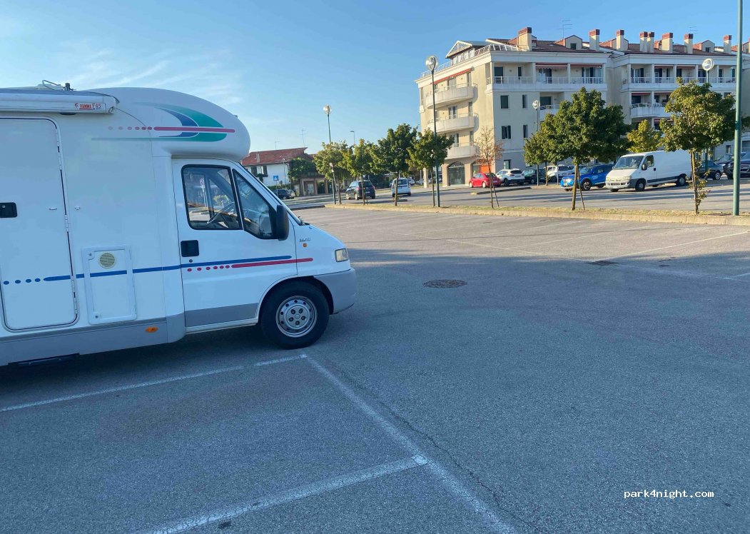 (30013) Cavallino - 396 Strada Provinciale Jesolana — foto