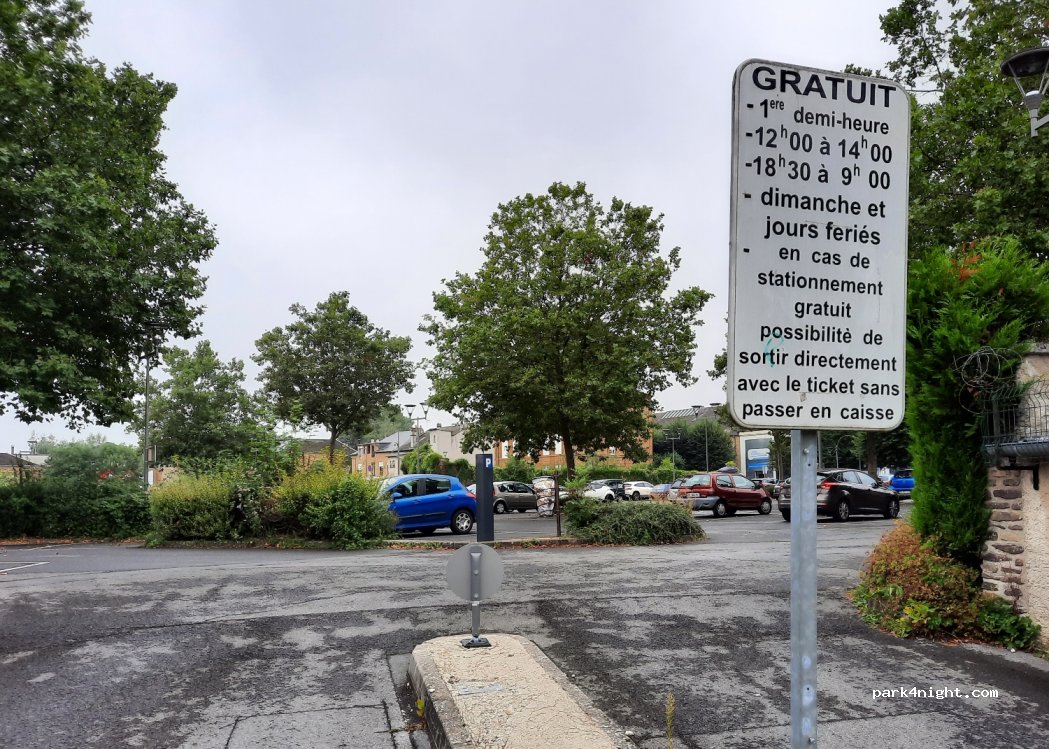 (08000) Charleville-Mézières - 29 Rue J Baptiste Clement — foto