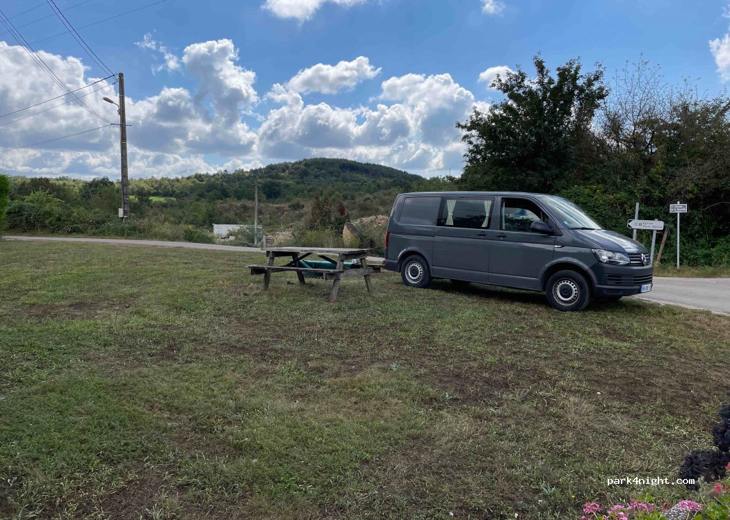 (71240) Laives - Chemin du Merle — foto