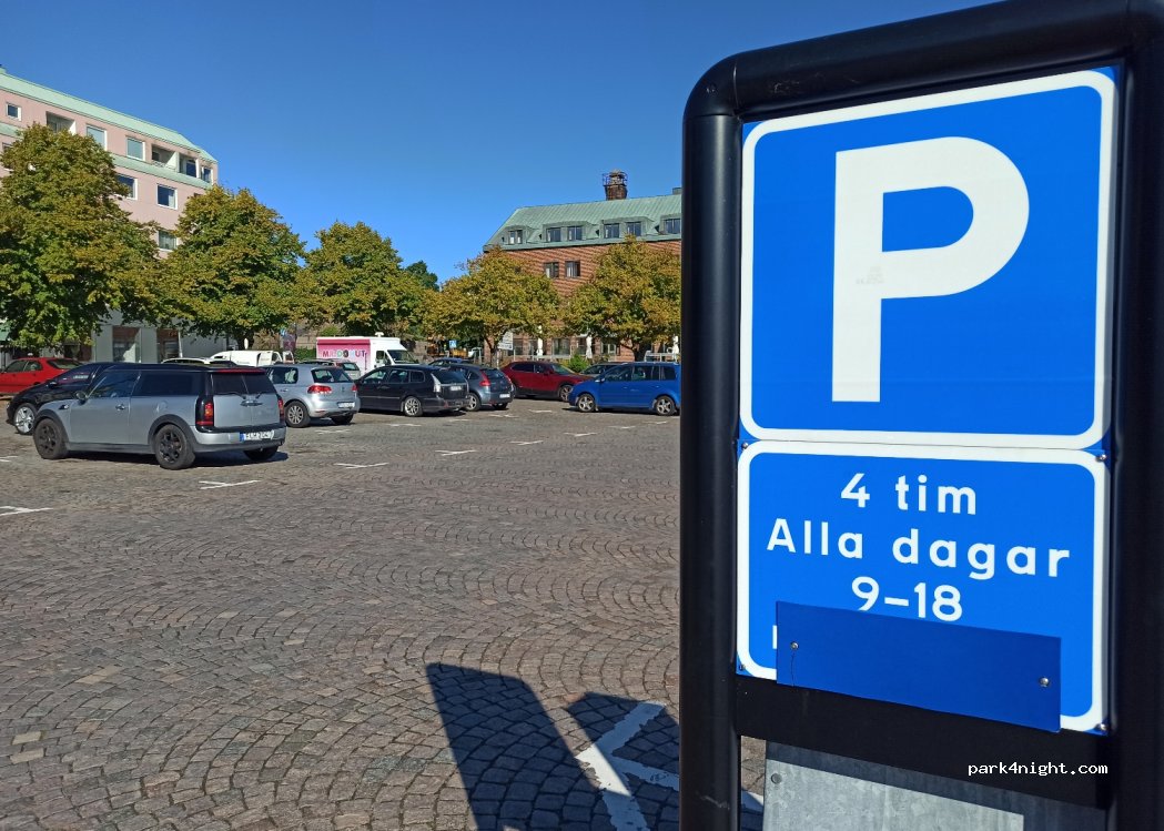 (453 33) Lysekil - 12 Södra Hamngatan — foto