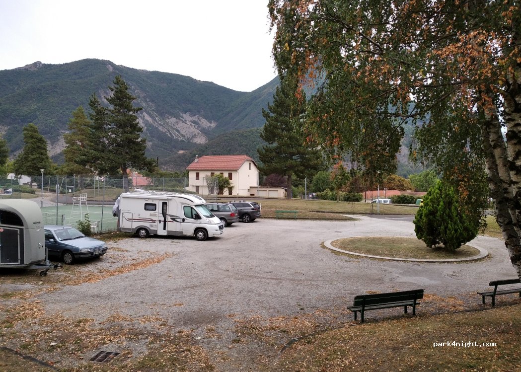 (05400) Veynes - 6518 Rue Normandie Niemen — foto