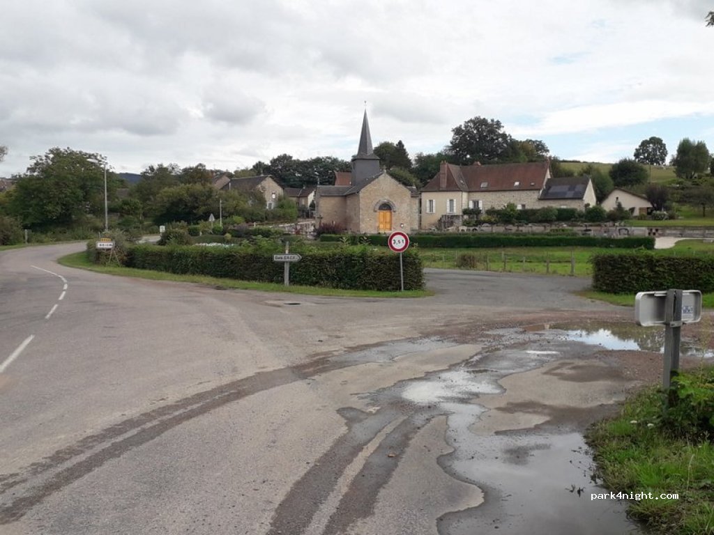 (71190) BRION - Parking de L'église — foto 2