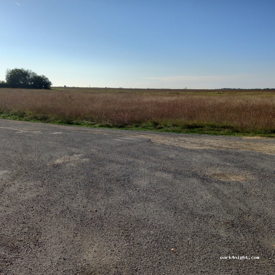 (18520) Avord - 00000 Les Alouettes — foto