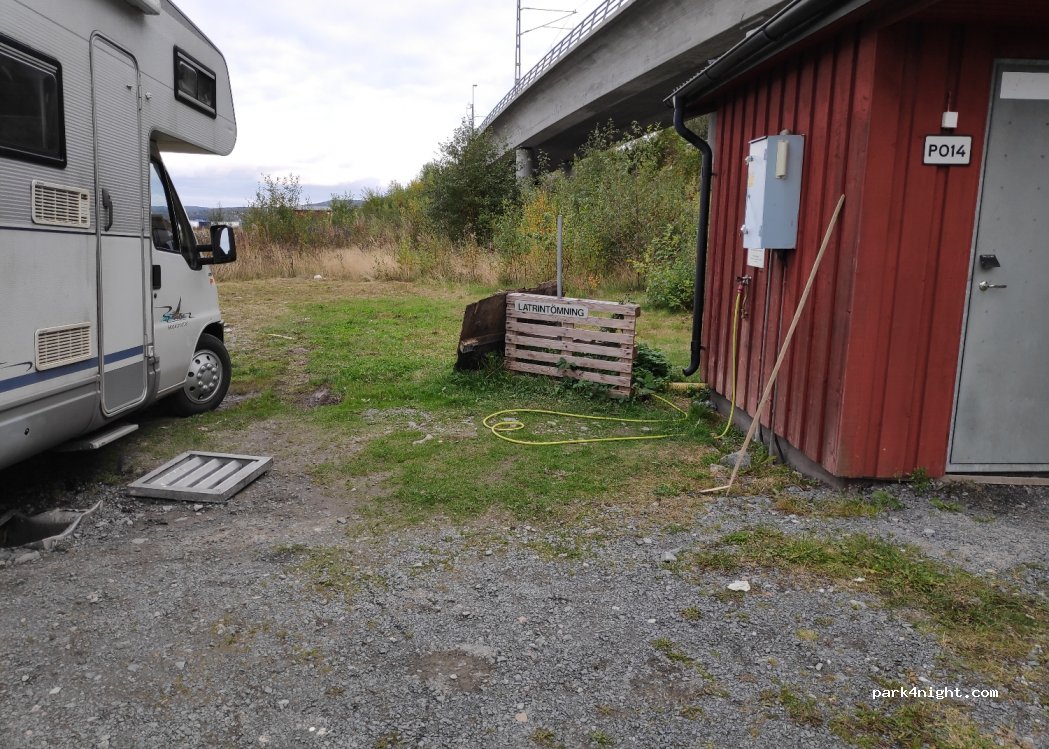 (891 31) Örnsköldsvik - 4 Magasinsgatan — foto