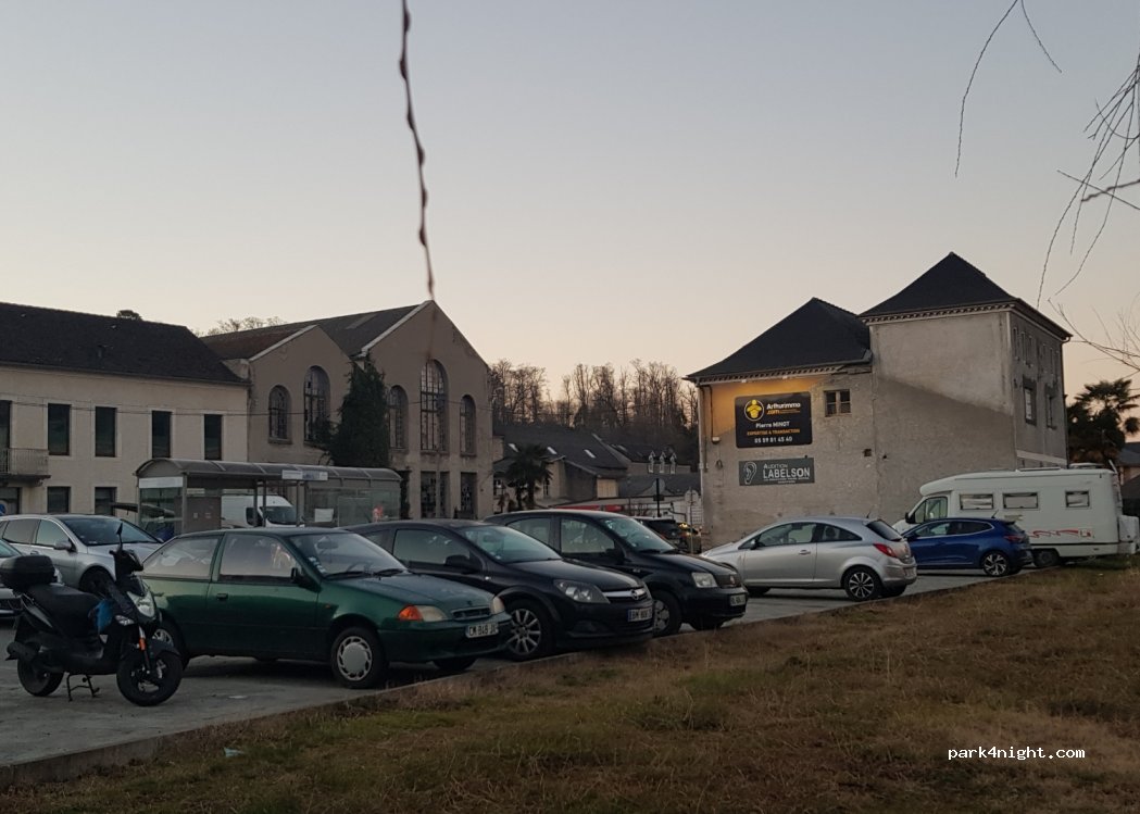 (64800) Nay - 5 Rue de la Poste — foto 2