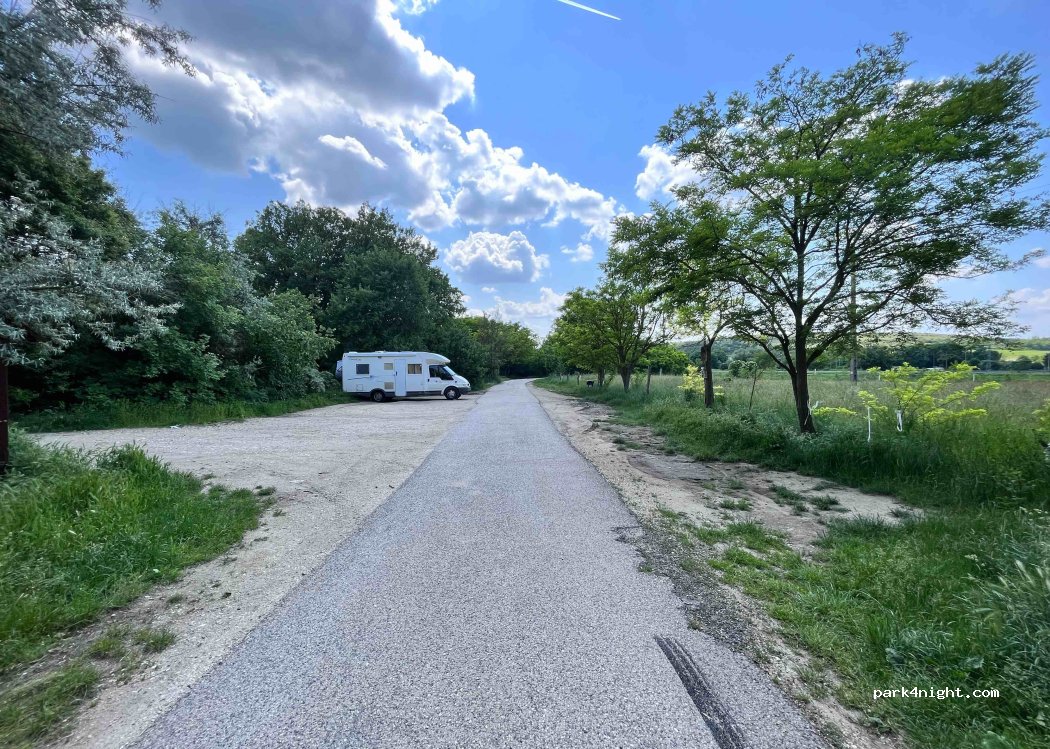 (2051) Biatorbágy - — foto 4