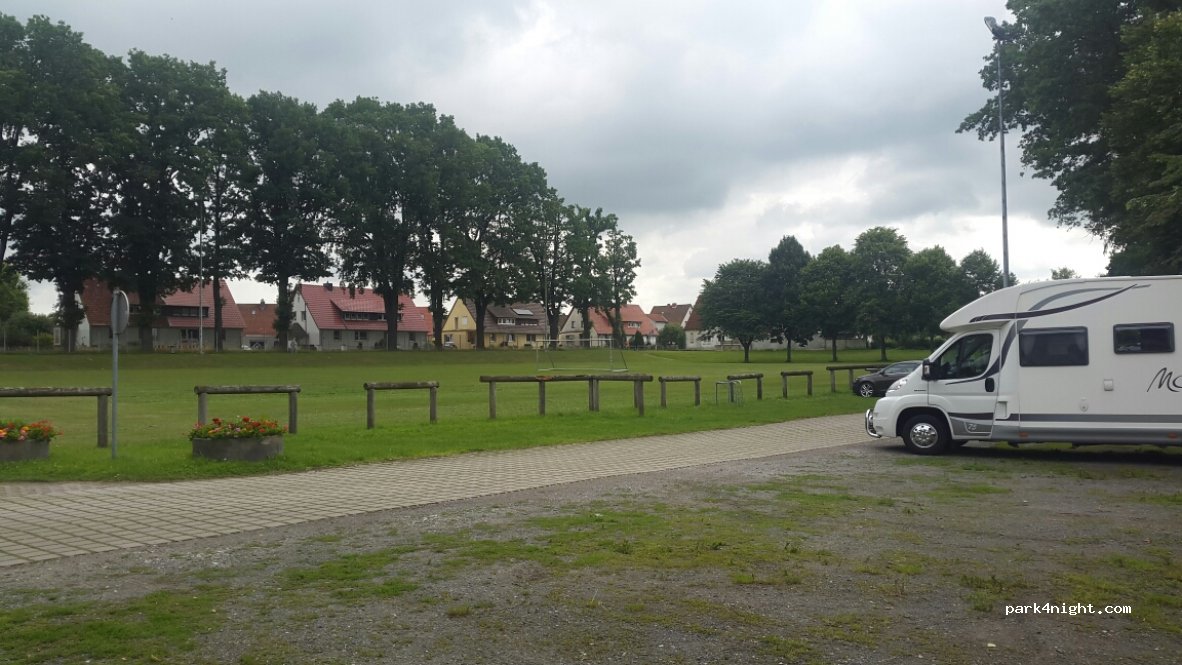 Wohnmobilstellplatz am Freibad — foto