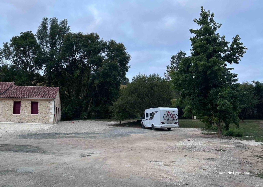 (24400) Issac - Unnamed Road — foto