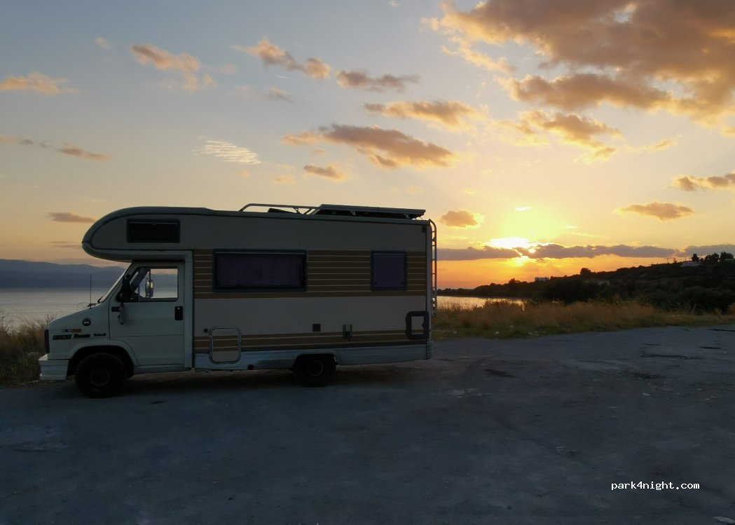 (340 06) Amarinthos - 44 Ethniki Odos Chalkidas Aliveriou — foto