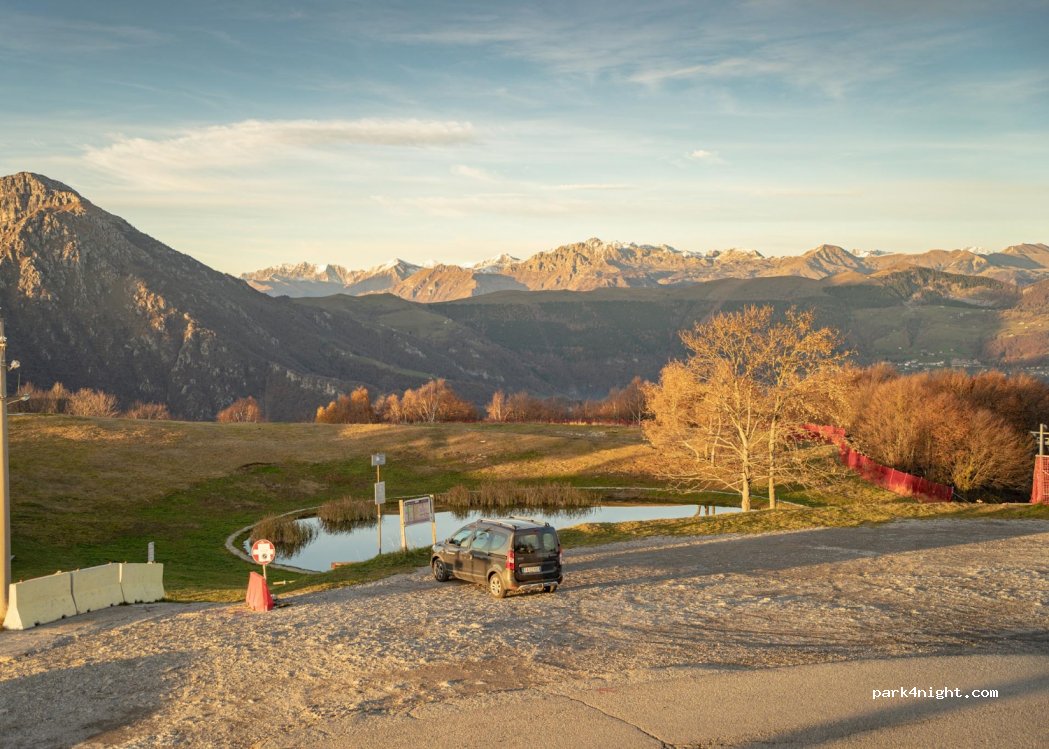 (24030) Forcella Alta, Carenno - Costa Imagna - Unnamed Road — foto