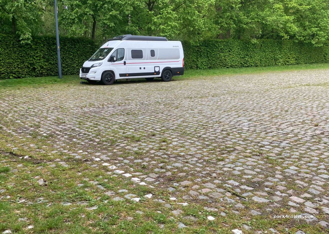 (2390) Malle - 30 Lierselei — foto