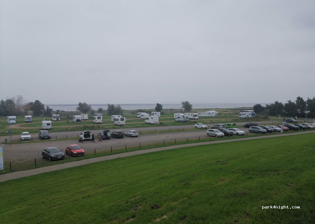 Henken's Reisemobil-Stellplatz — foto