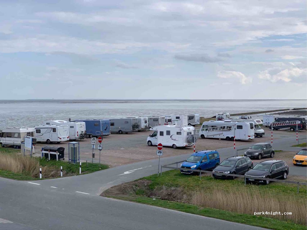 Wohnmobilstellplatz Neuharlingersiel — foto