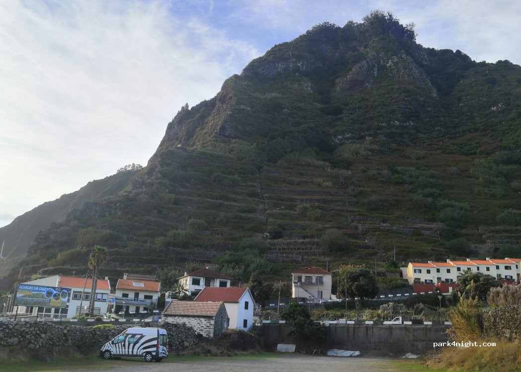 (9270-095) Porto Moniz - 13 Rua dos Alfarrobeiras — foto
