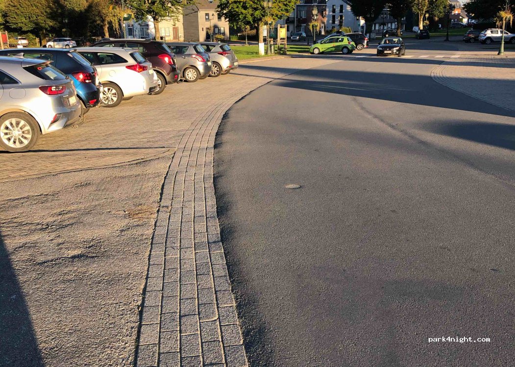 (6800) Libramont-Chevigny - 5-7 Place Communale — foto