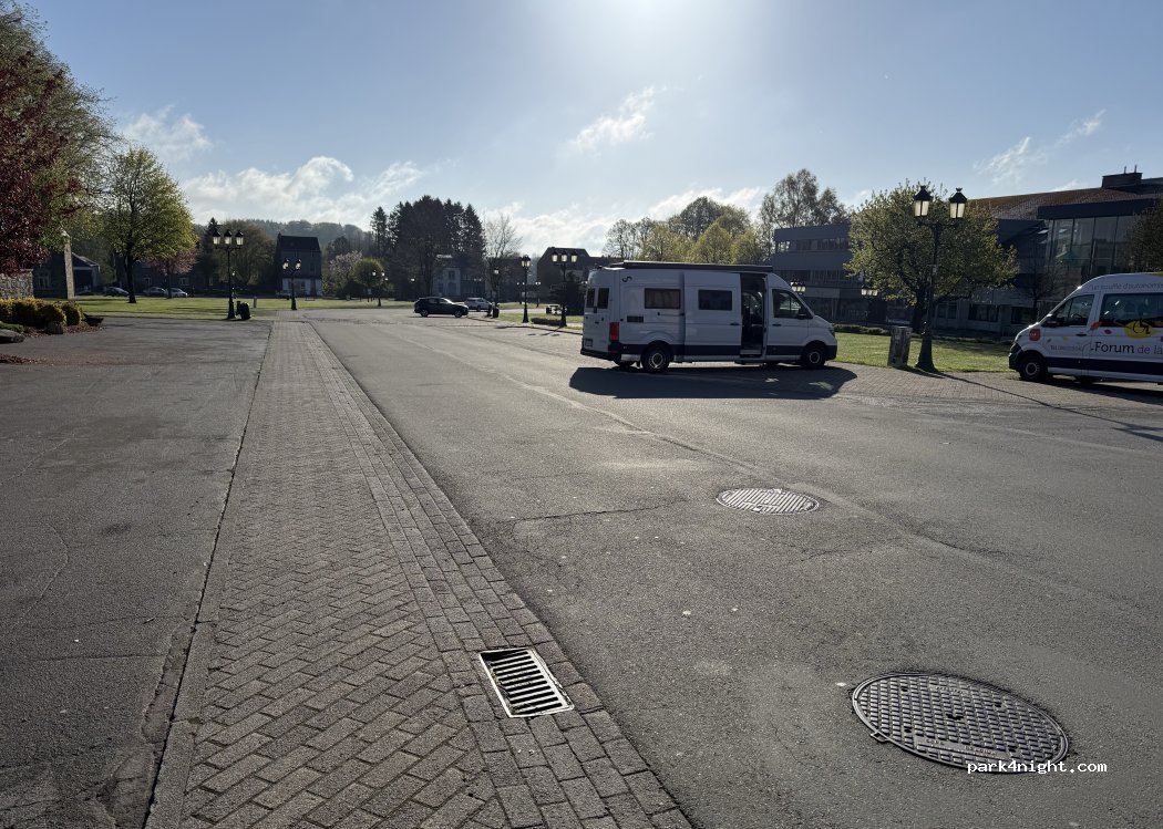 (6800) Libramont-Chevigny - 5-7 Place Communale — foto 5