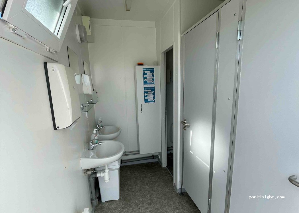 Hvolsvöllur Camp Site — foto 3