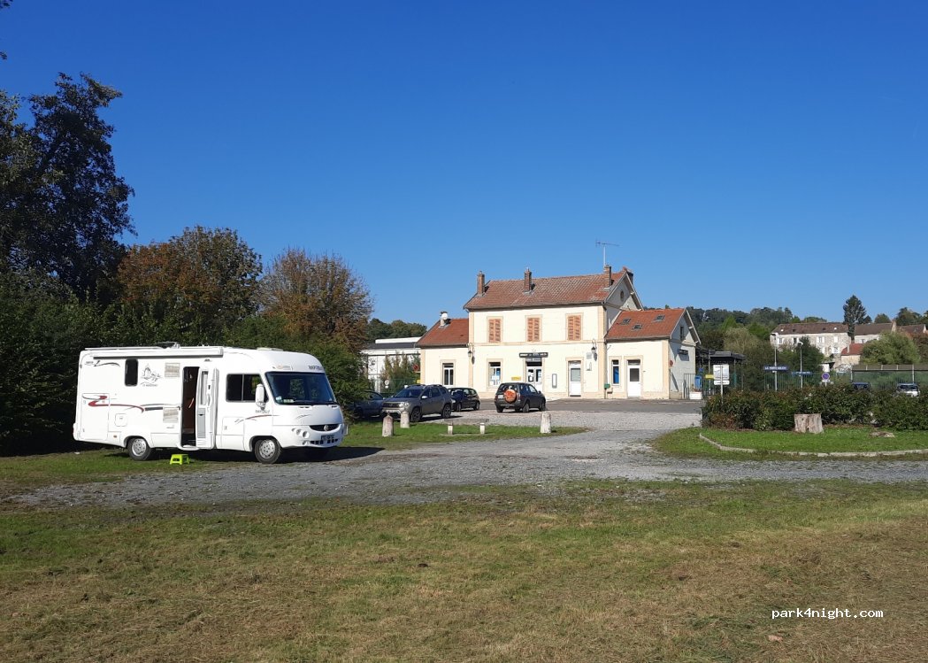 (02460) La Ferté-Milon - Rue de la Gare — foto