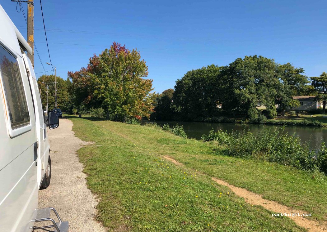 (79140) Cerizay - 30 Chemin de l'Écluse — foto