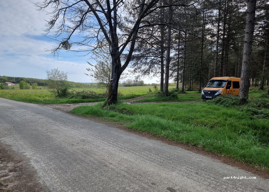 (47700) Leyritz-Moncassin - Unnamed Road — foto 4