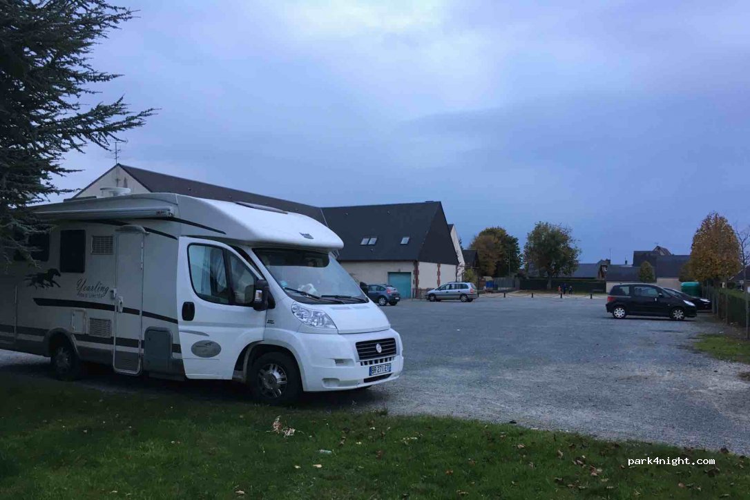 (60850) Le Coudray-Saint-Germer - 2 Rue des Écoles — foto
