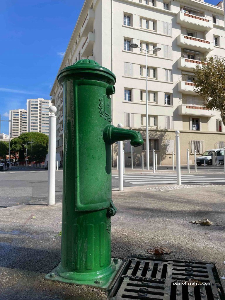 (83000) Toulon - 256 Boulevard Bazeilles — foto
