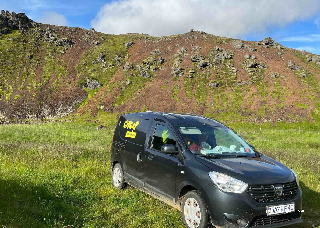 (VM83+56H) Snæfellsnesvegur - Gerðuberg Cliffs — foto 2