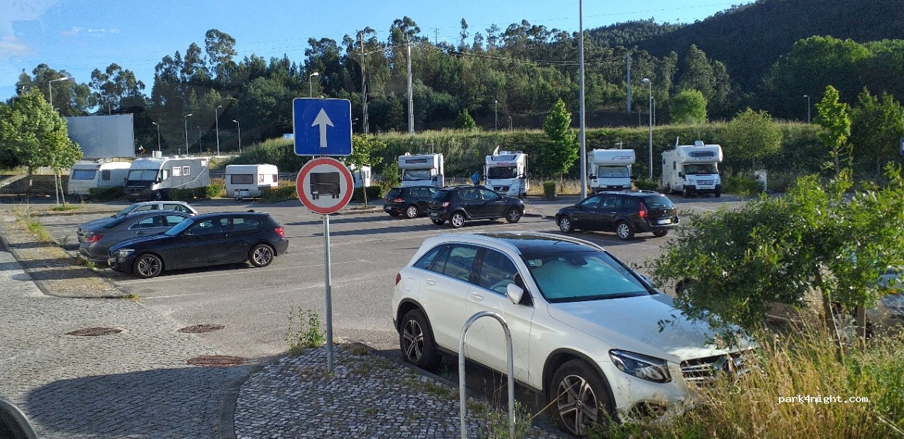 Area di sosta camper Miranda do Corvo — foto