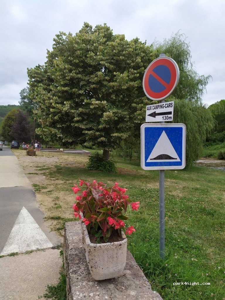 (48230) Les Salelles - Les Salelles — foto