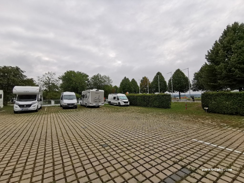 Wohnmobilstellplatz Kaiser-Therme — foto
