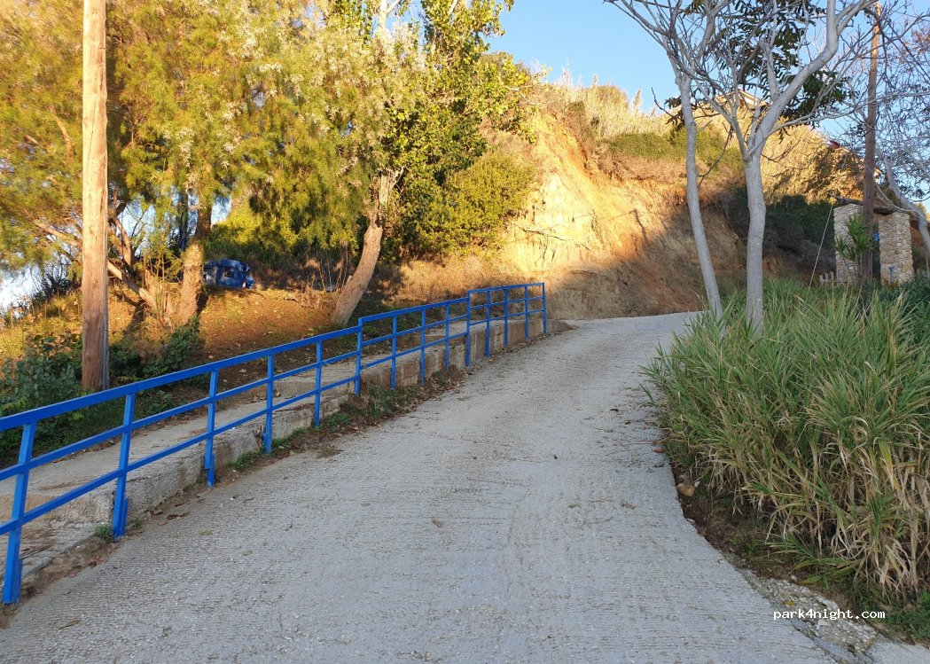 (281 00) Kalligata - Avithos Beach — foto 2