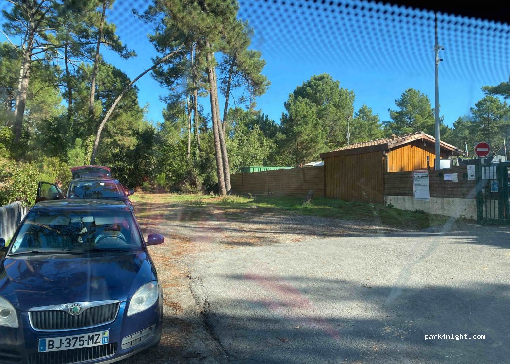 (33115) La Teste-de-Buch - 52 Avenue de Biscarrosse — foto