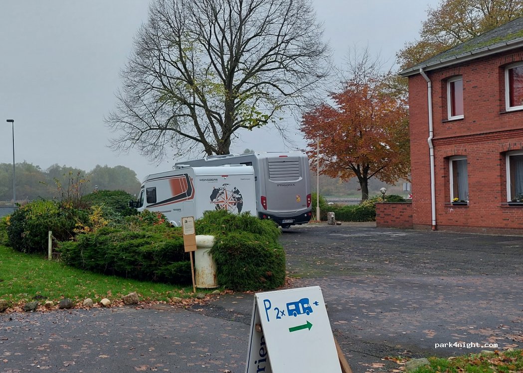 Wohnmobilstellplatz Fährhaus Fischerhütte — foto