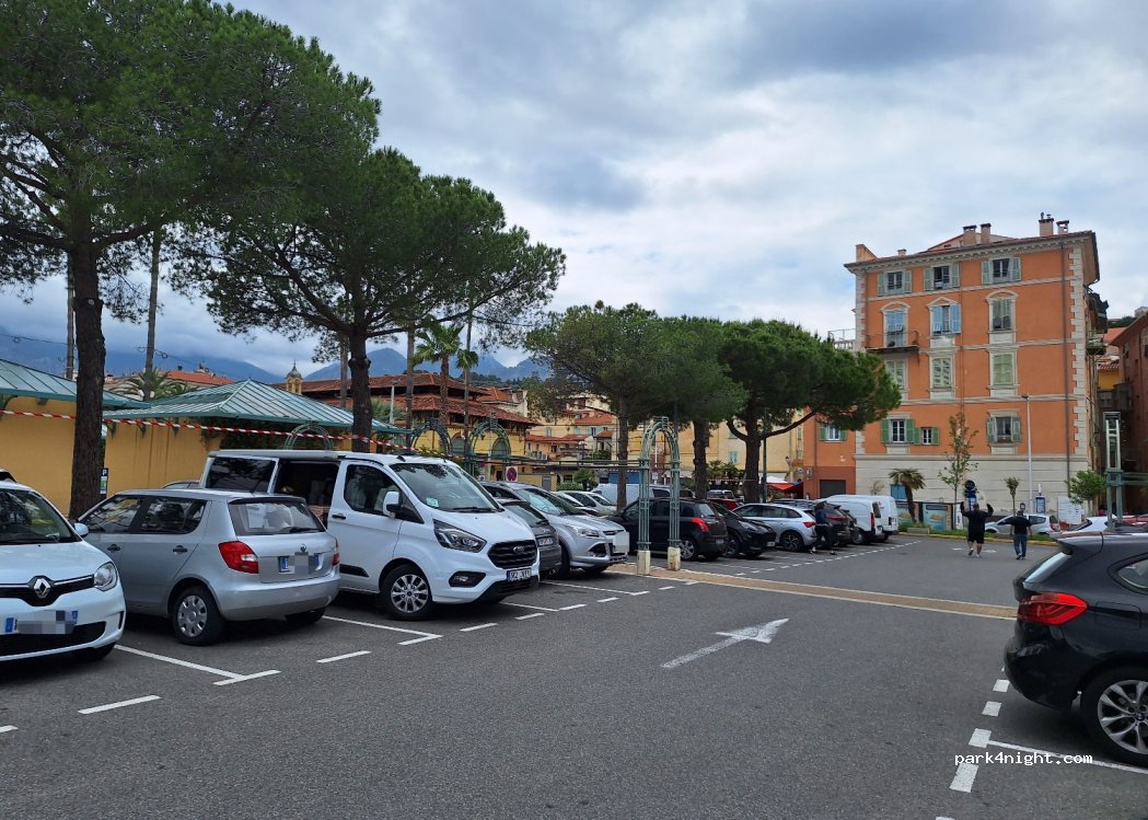 (06500) Menton - 17-21 Quai de Monleon — foto 2