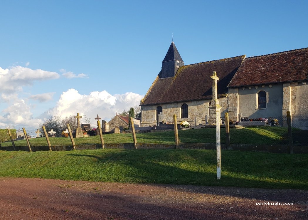 (14160) Périers-en-Auge - 70 L'Église — foto