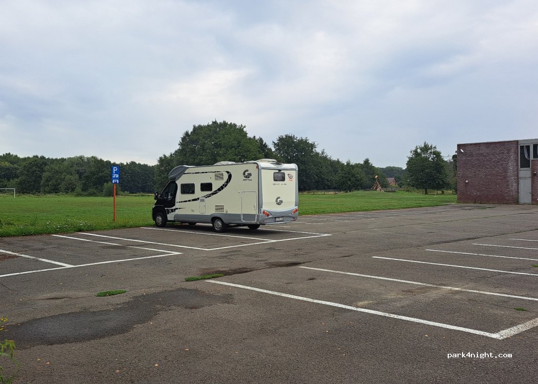 (3740) Bilzen - 2 Jeugdhuispad — foto 4