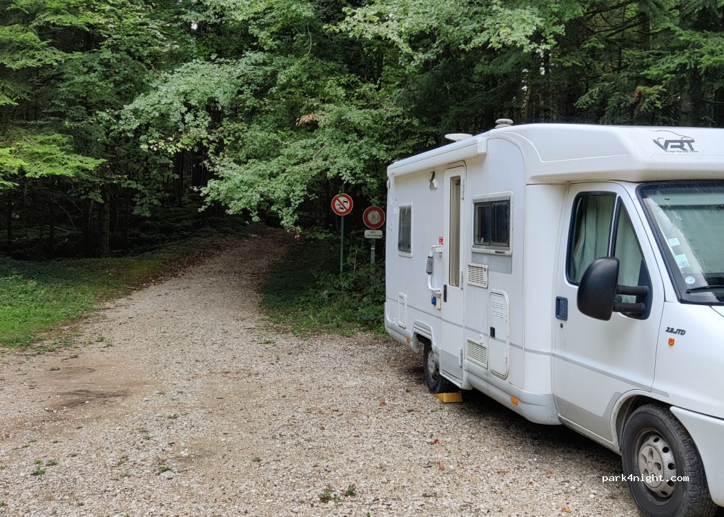 (73360) Saint-Christophe - Unnamed Road — foto 3