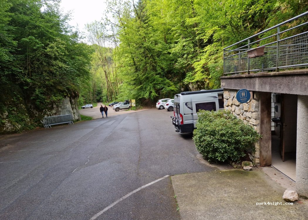 (73360) Saint-Christophe - Unnamed Road — foto 5