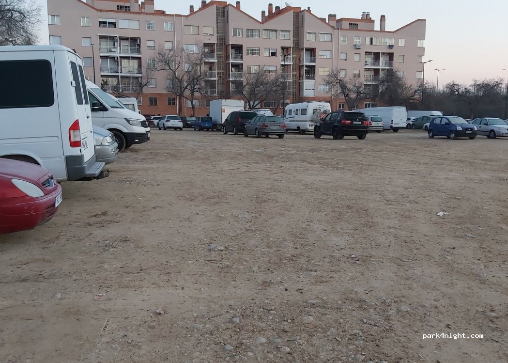 (50002) Zaragoza - 64 Calle San Adrián de Sasabe — foto