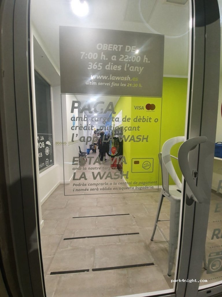 (17500) Ripoll - 3 Carrer del Bisbe Morgades — foto
