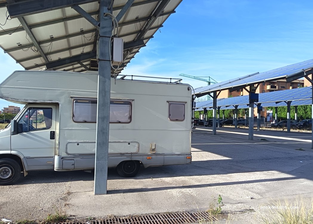 (71043) Manfredonia - 120 Via Generale Donato Azzarone — foto 2